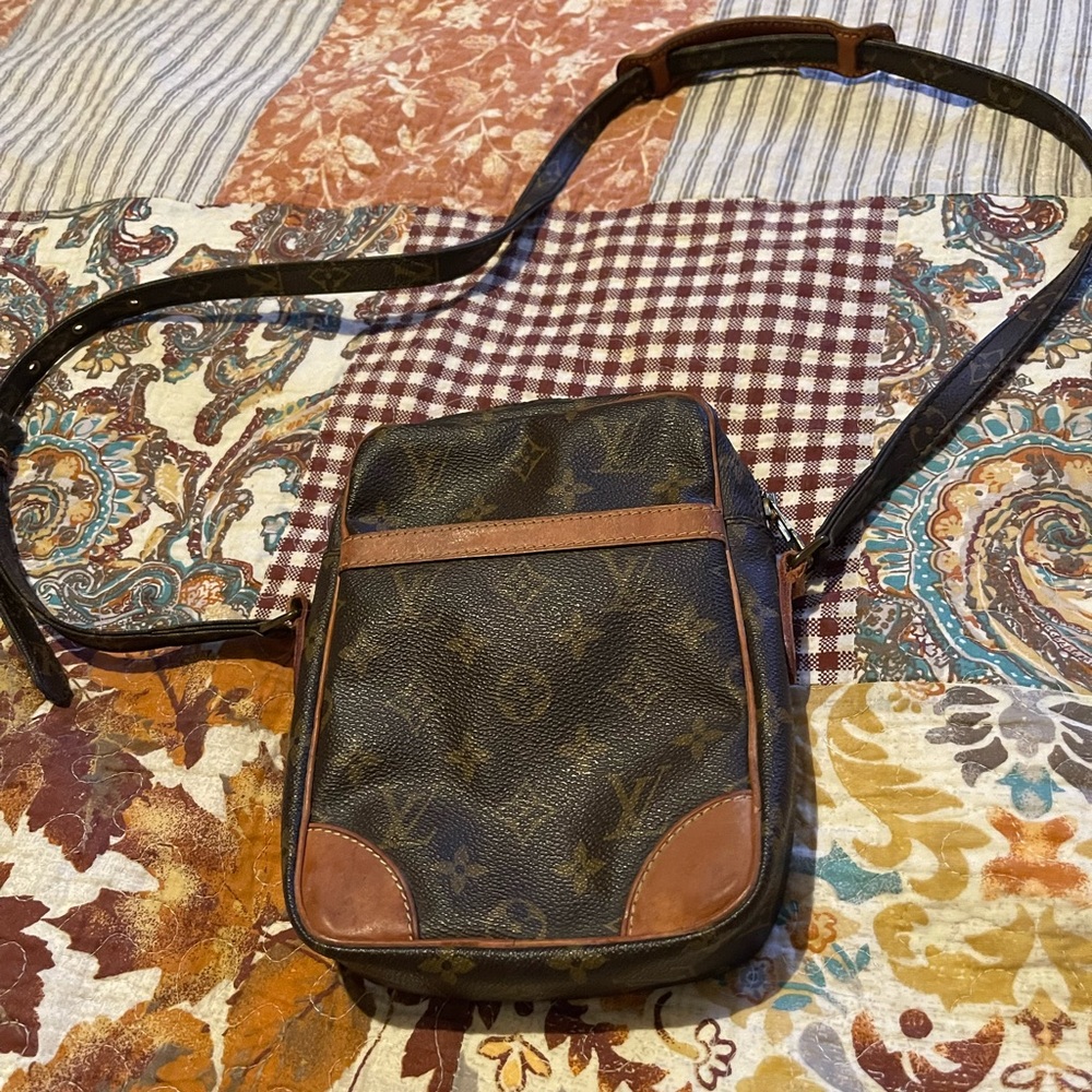 Louis Vuitton purse- crossbody